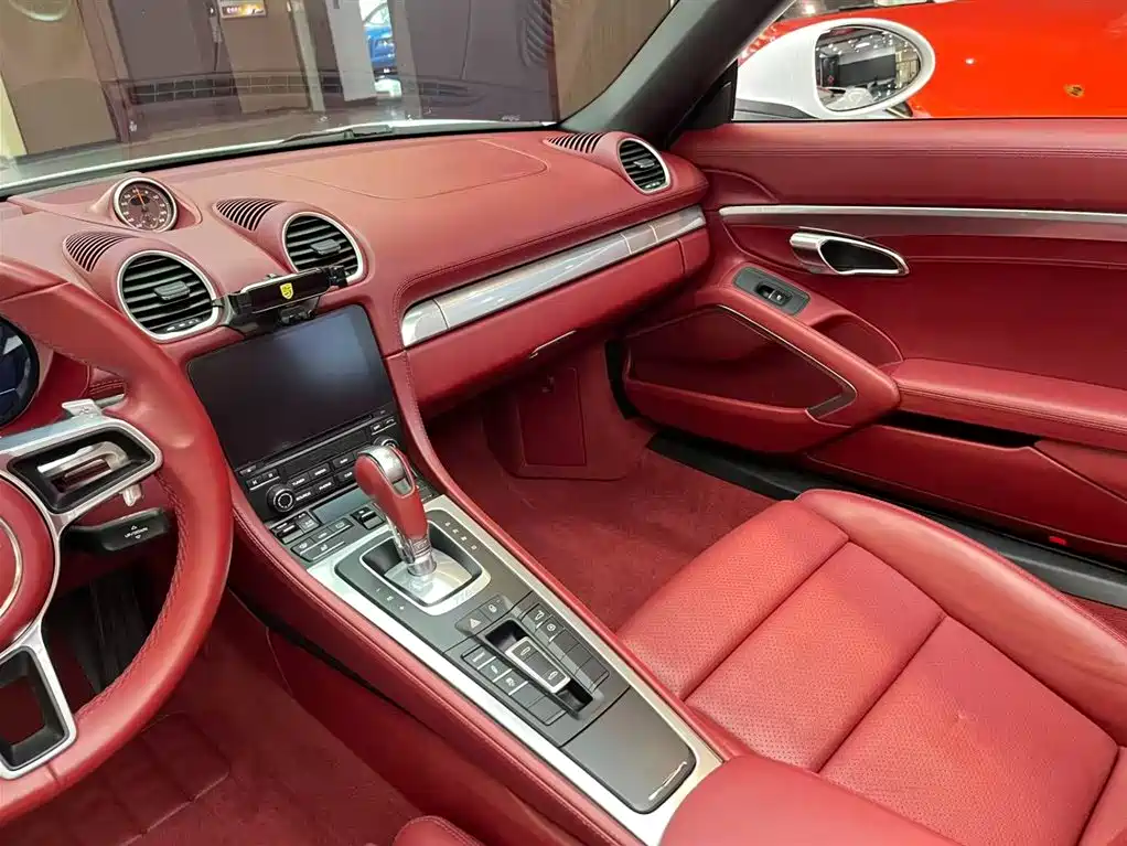 Porsche 718 2018 Boxster 2.0T фото 8