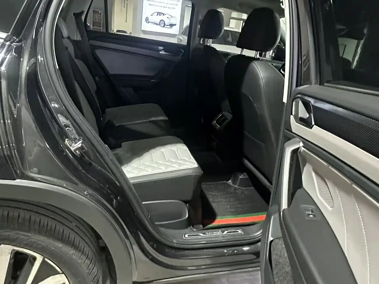 Volkswagen Tayron 2022 280TSI 2WD Luxury Smart Connect Edition фото 14