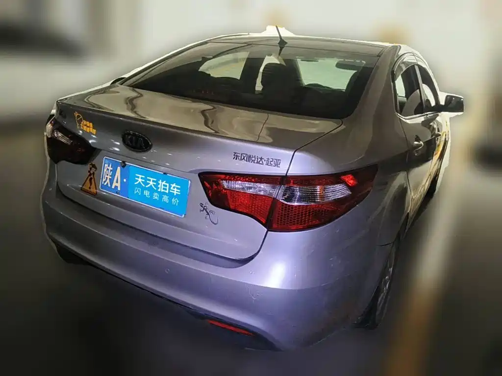 Kia K2 2011 2011 Sedan 1.4L AT TOP
