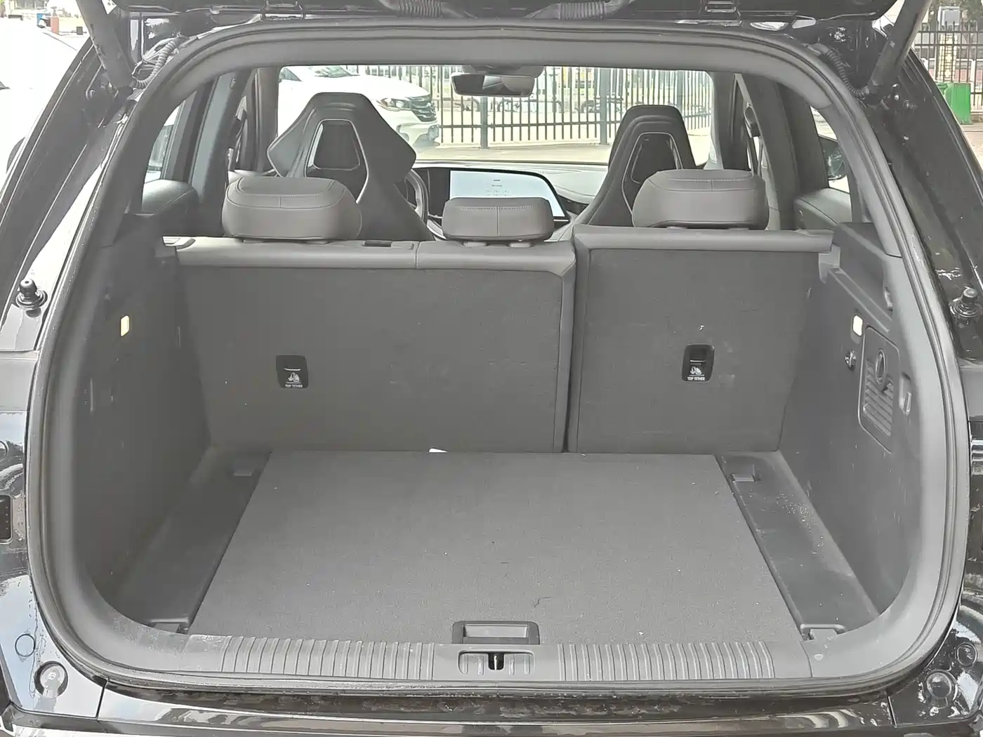 Hongqi Tian Gong 08 2025 680 Ultra AWD фото 11
