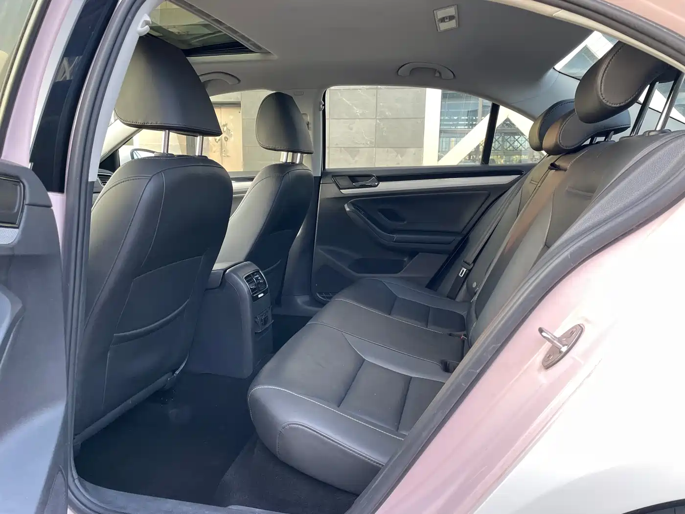 Volkswagen Sagitar 2017 1.6L Automatic Comfort фото 6