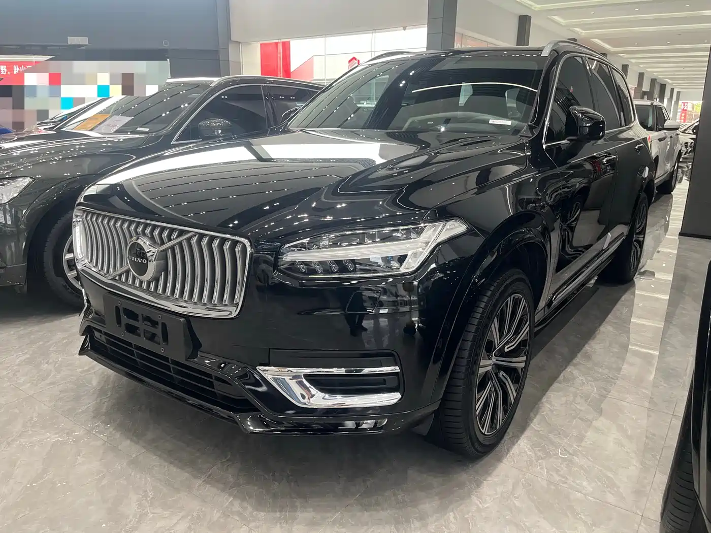 VOLVO XC90