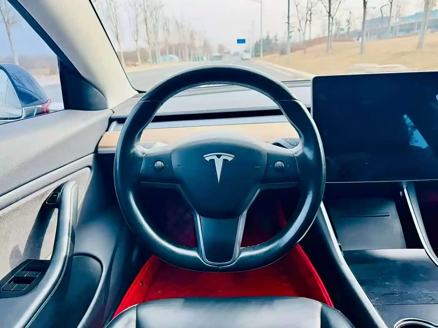 TESLA MODEL 3 (IMPORTED)