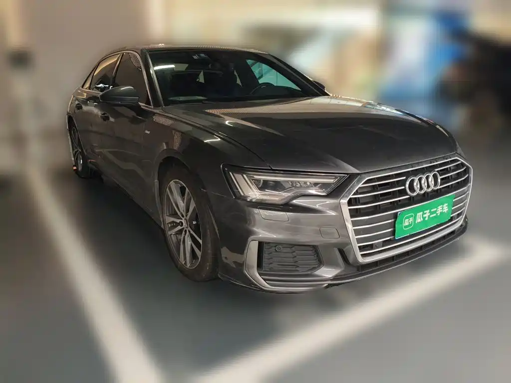 Фото 3 - Audi A6L