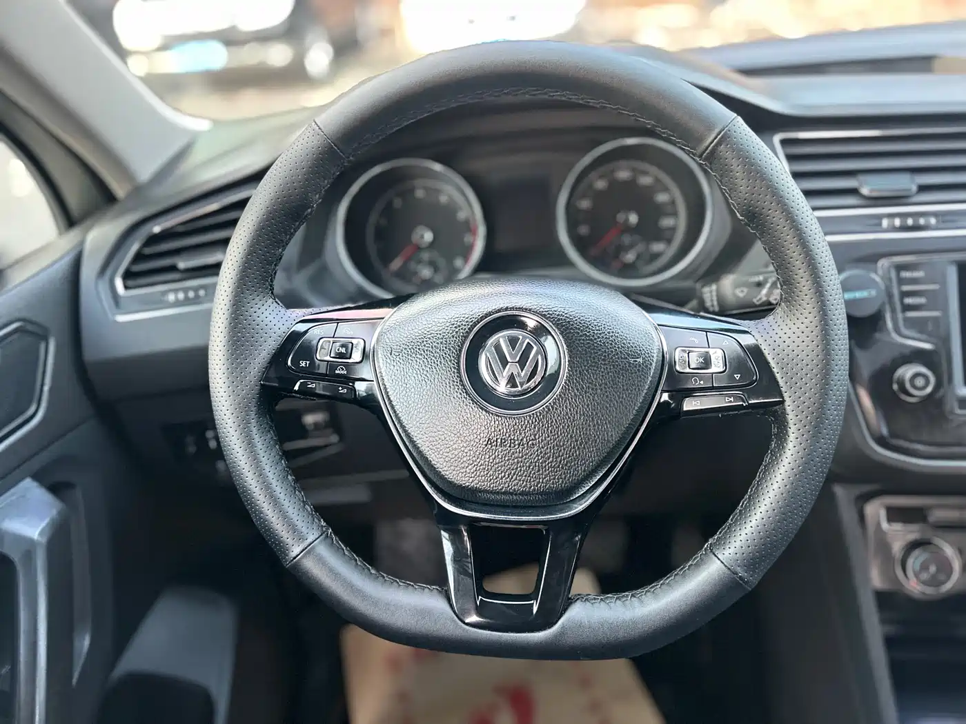 Volkswagen Tiguan L 2017 330TSI Automatic 2WD Trend Edition фото 23