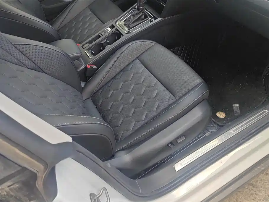 VOLKSWAGEN FAW-CC