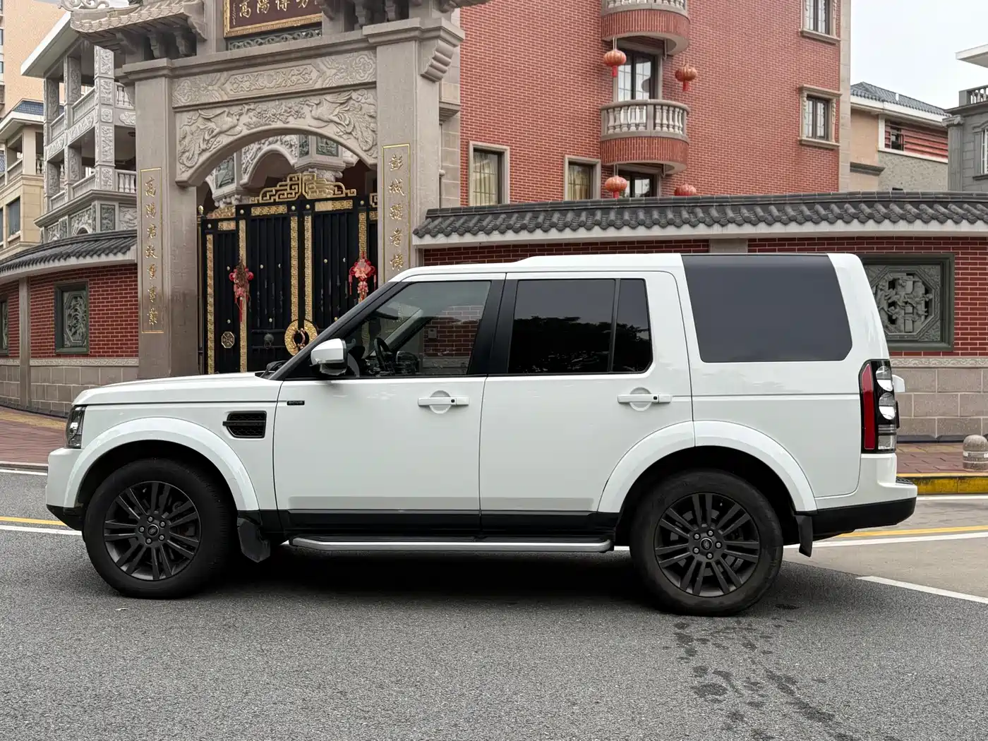 Фото 7 - Land Rover Discovery
