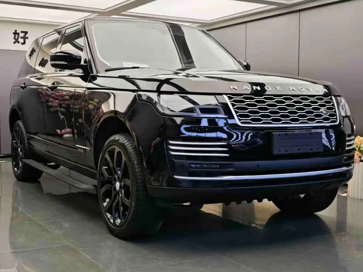 Land Rover Range Rover 2021 3.0 L6 Heritage Extended Classic Edition фото 3