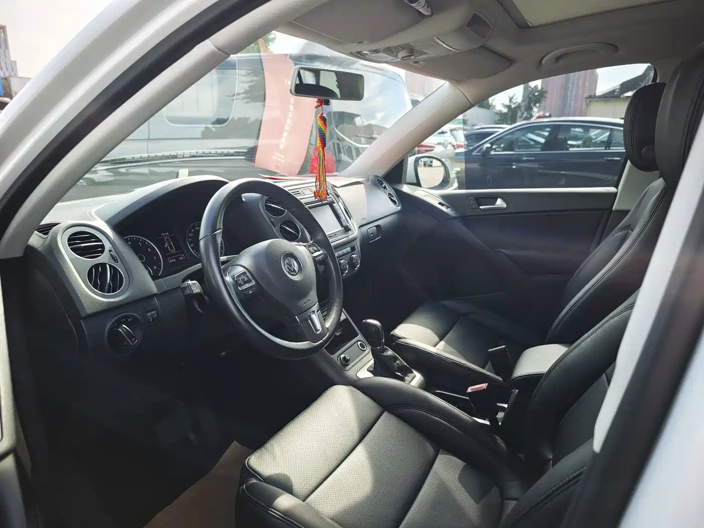 Фото 4 - Volkswagen Tiguan