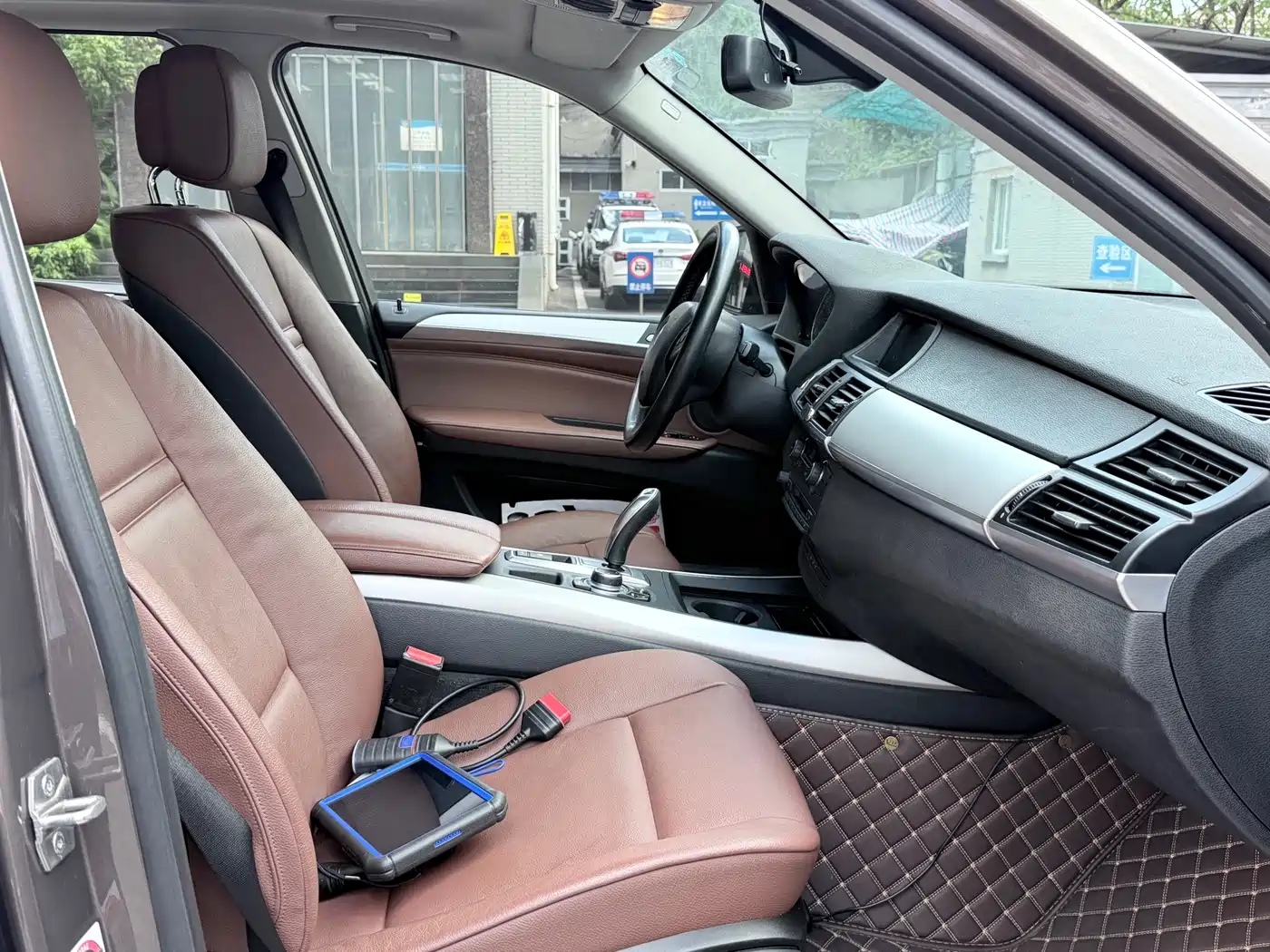 Photo 8 - BMW X5 (Import)