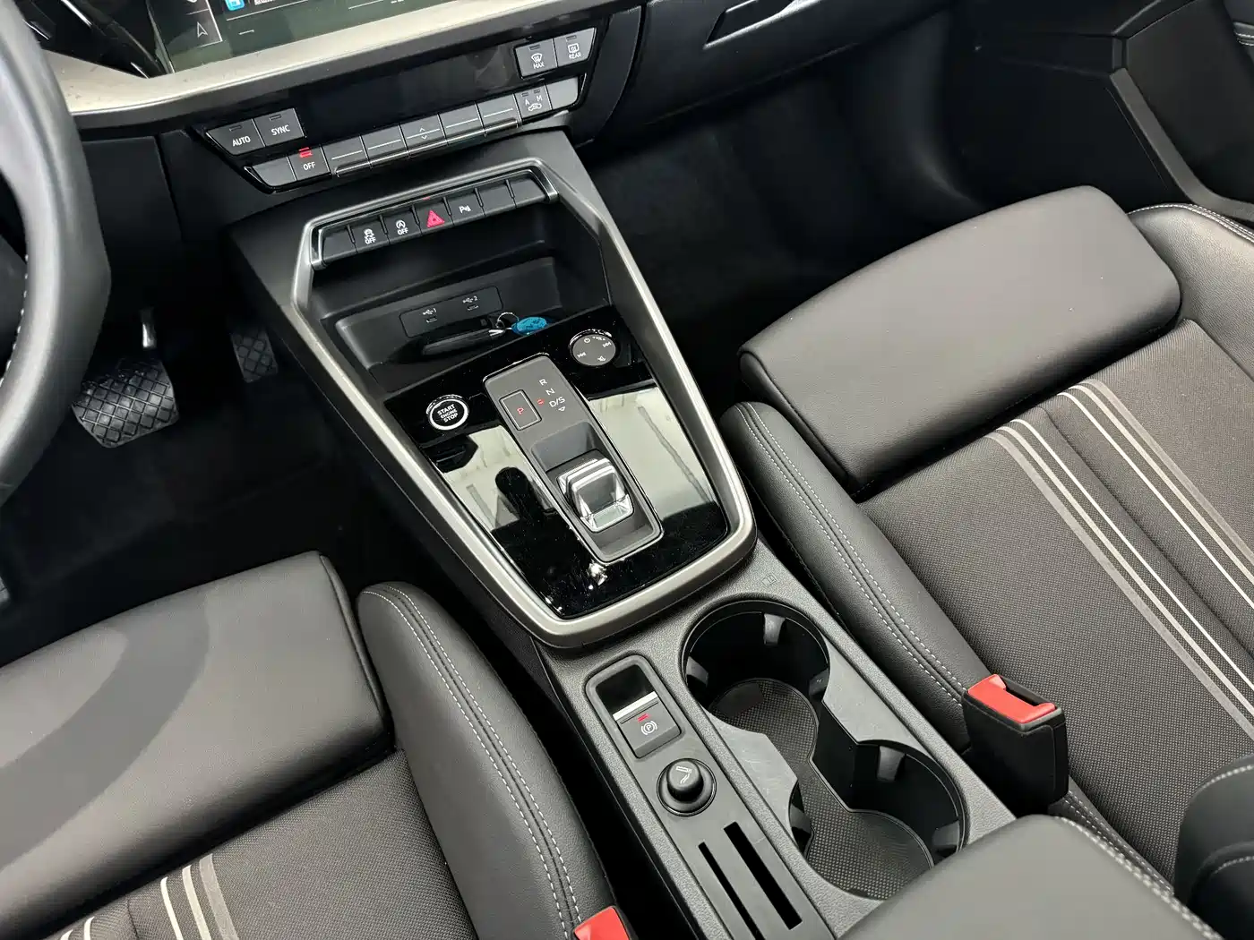 Audi A3 2023 Facelift A3L Limousine 35 TFSI Fashion Sport фото 29