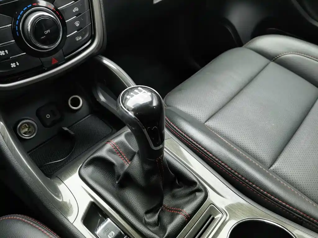 Photo 13 - Changan CS75
