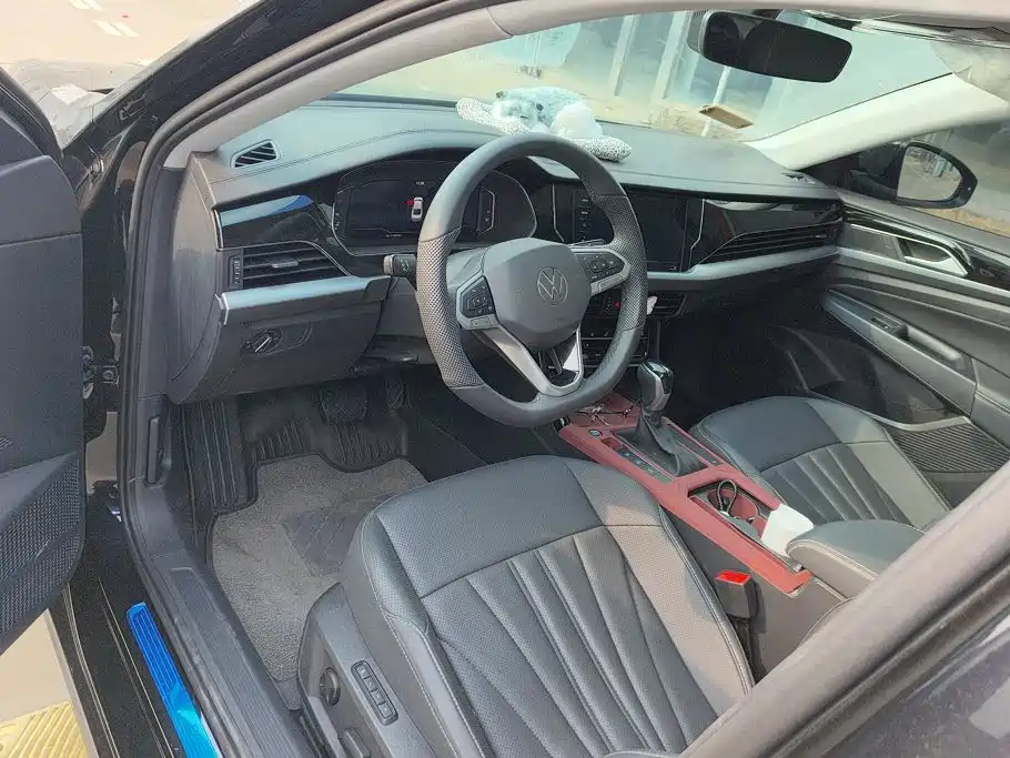 Photo 12 - Volkswagen Passat