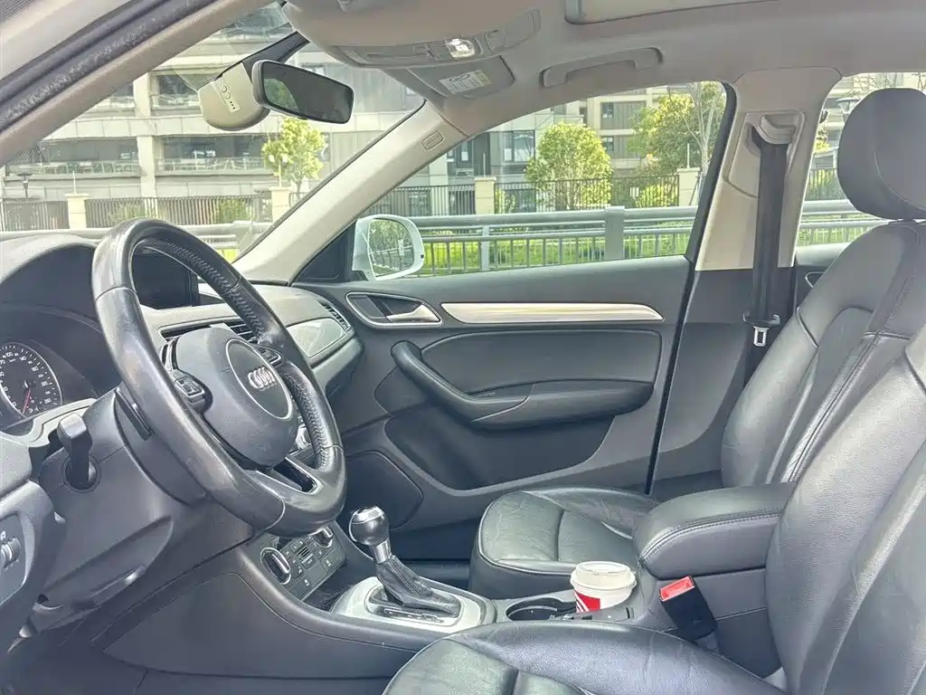 Audi Q3 2016 35 TFSI Style фото 8