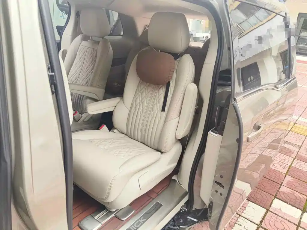 Buick GL8, миниатюра 11