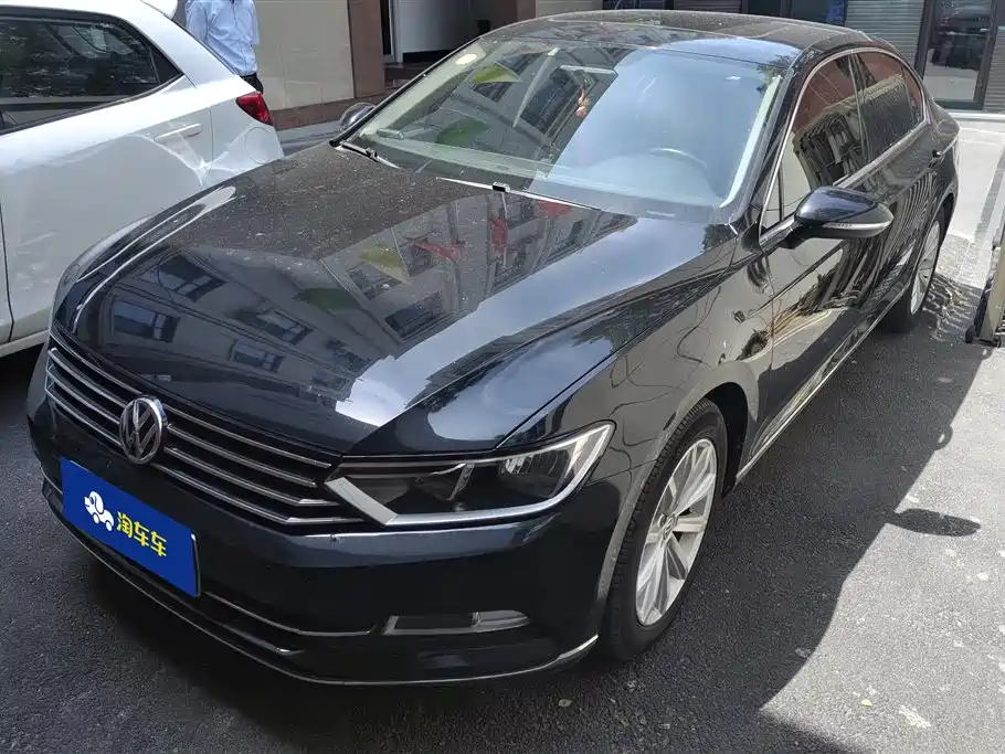 Volkswagen Magotan 2017 330TSI DSG Leading фото 2