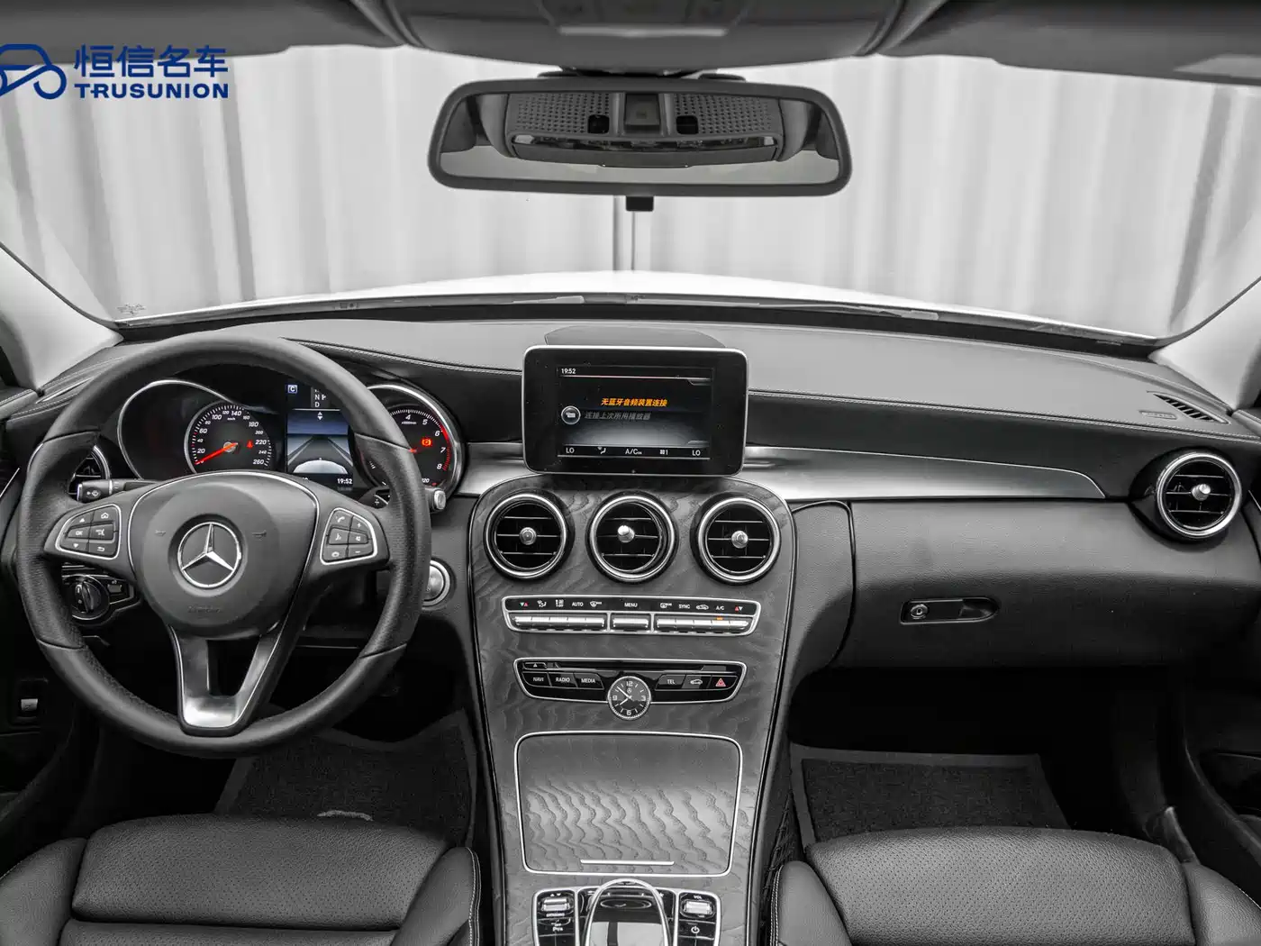 Mercedes-Benz C-Class 2017 Facelift C 200 L Sport Edition фото 12