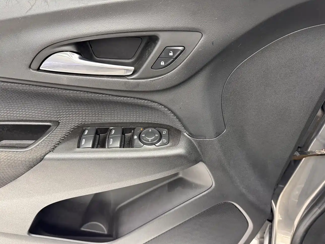 Chevrolet Equinox 2017 535T Automatic Galloping Edition фото 27