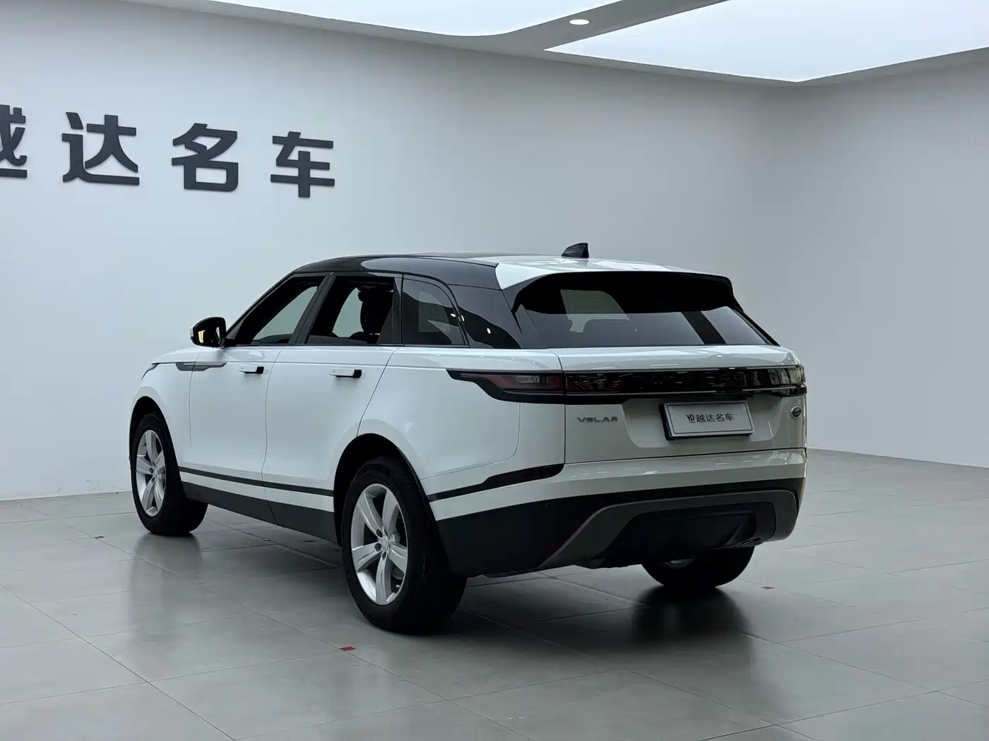 Фото 19 - Land Rover Range Rover Velar
