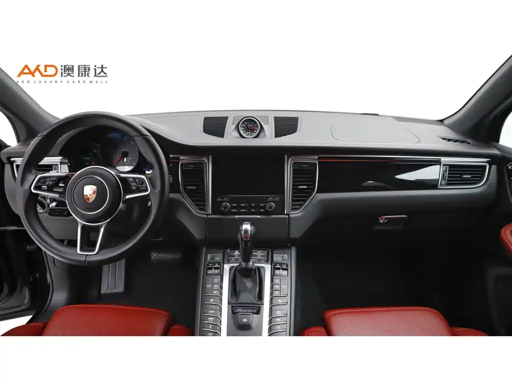 Photo 5 - Porsche Macan