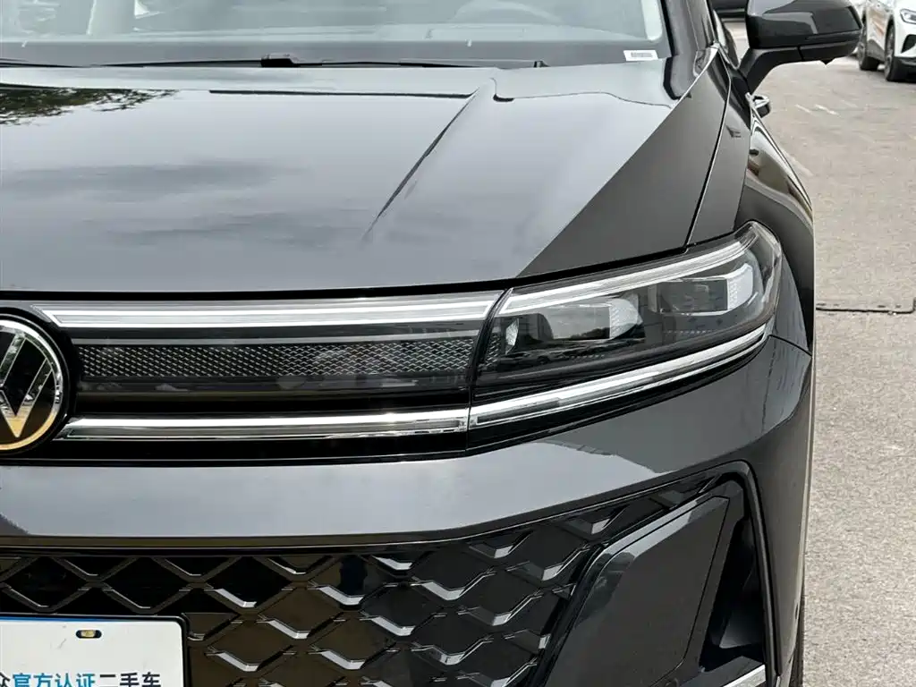Volkswagen Talagon 2025 450TSI R-Line 6-Seater фото 14