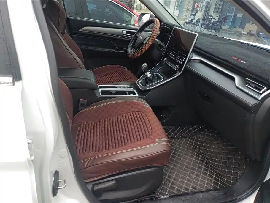 Haval M6 2023 PLUS 1.5T Manual Luxury Smart Connect фото 8