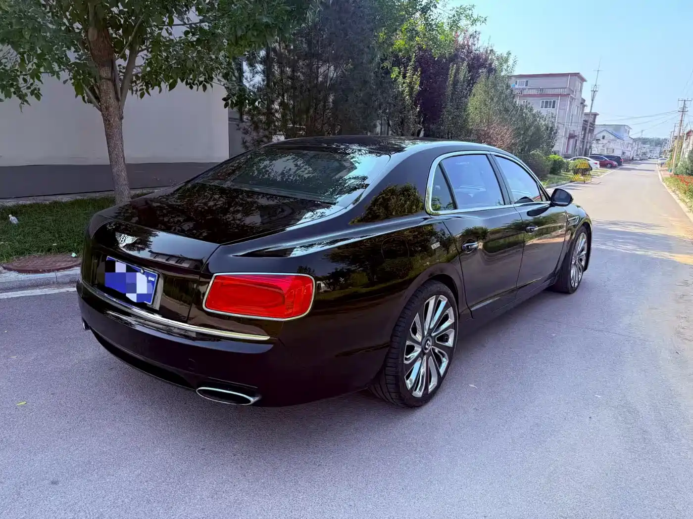 Bentley Flying Spur 2013 6.0T W12 Luxury Edition фото 3