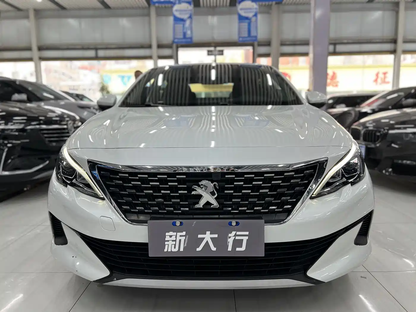 Peugeot 408 2019 360THP Auto Luxury Edition China VI фото 2