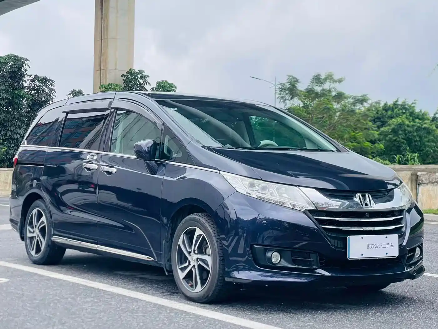 Honda Odyssey 2015 2.4L Supreme Edition фото 2