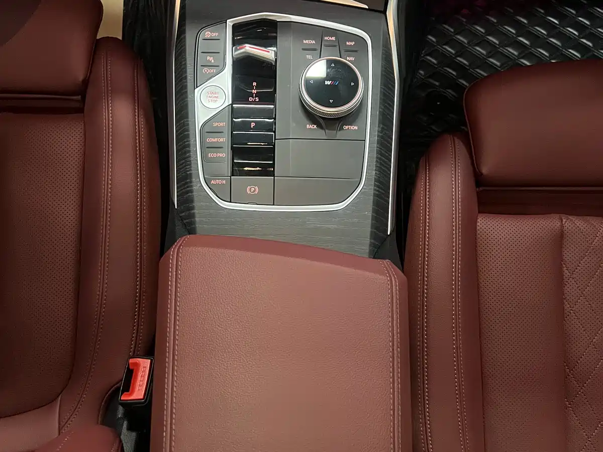BMW 3 Series 2024 325Li M Sport Package фото 11
