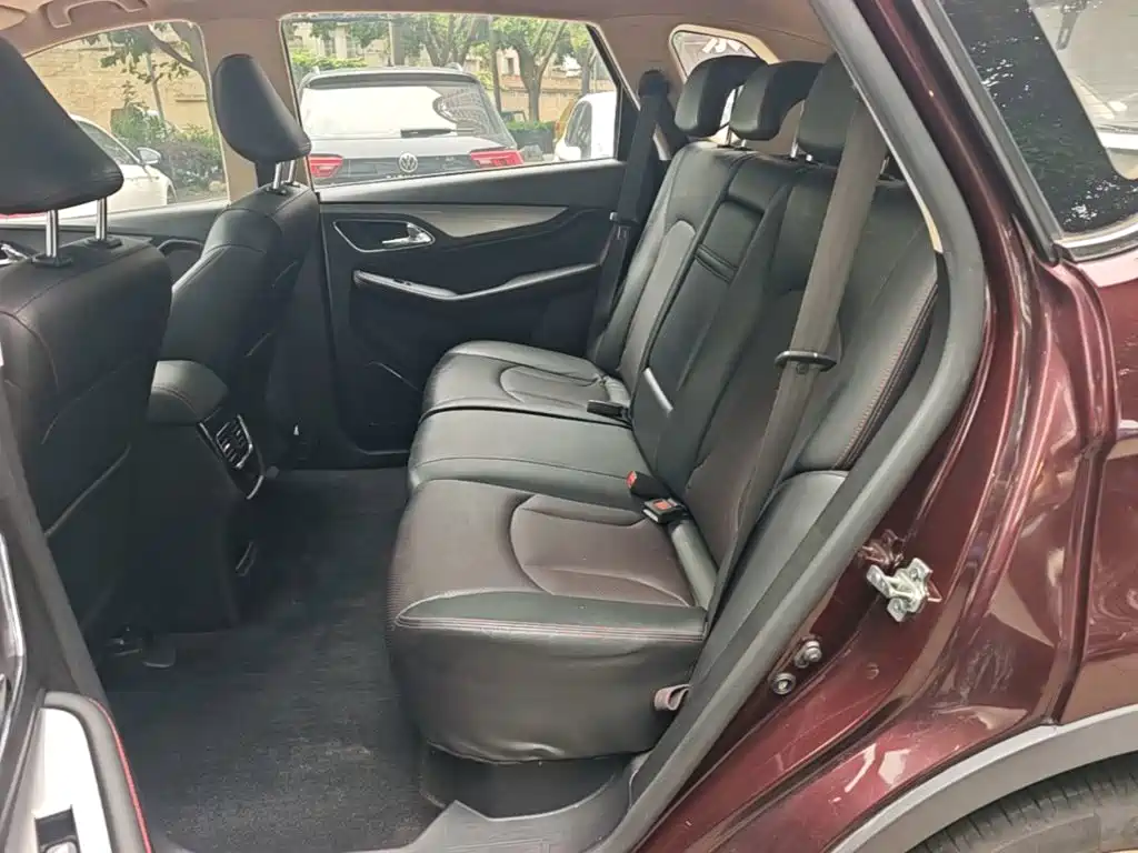 Baojun 560 2015 2015 1.8L Manual Luxury
