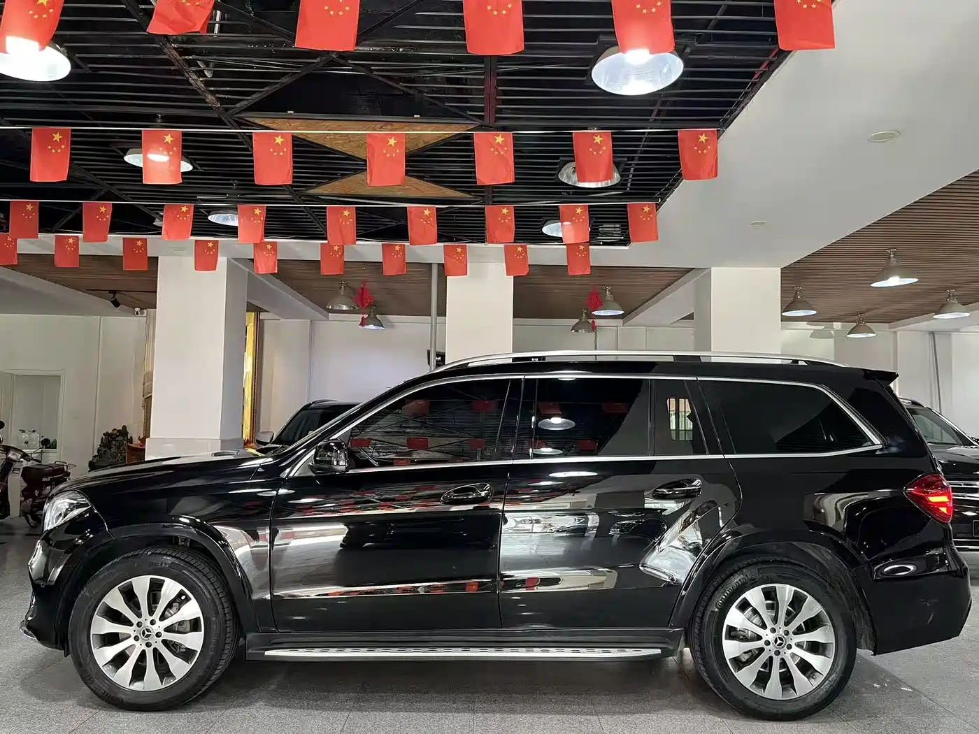 Mercedes-Benz GLS 2018 GLS 400 4MATIC Dynamic фото 18