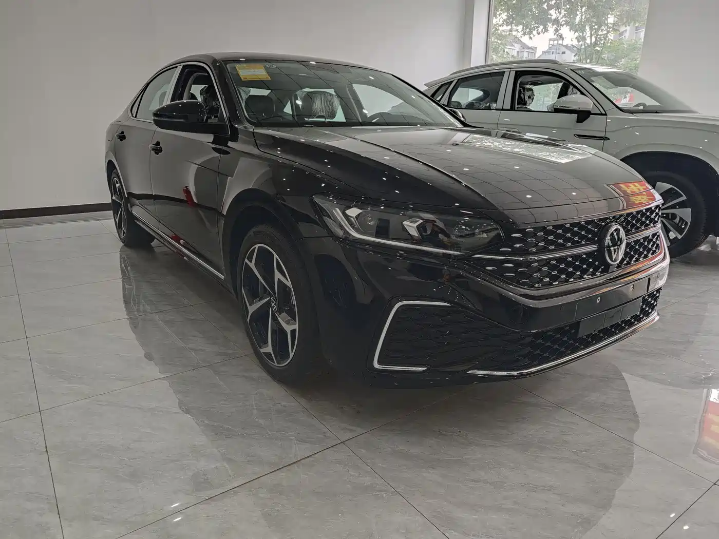 Volkswagen Passat 2026 Outstanding Edition 330TSI Starlight Elite Version
