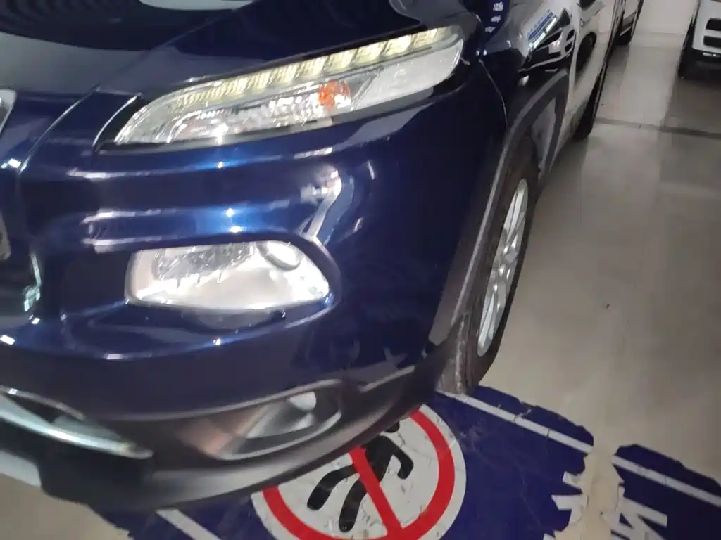 Jeep Cherokee 2018 2017 2.4L Leading Smart Edition
