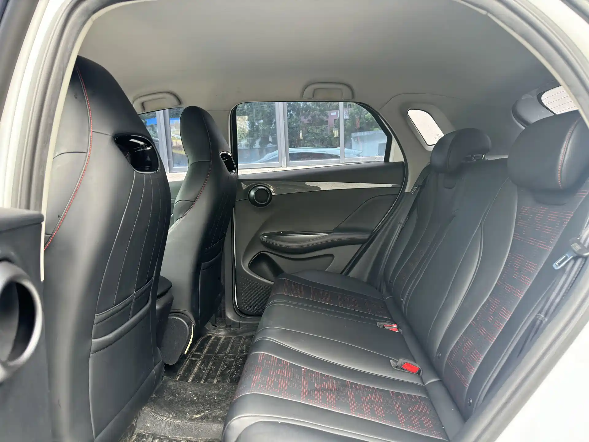Фото 6 - BYD e2