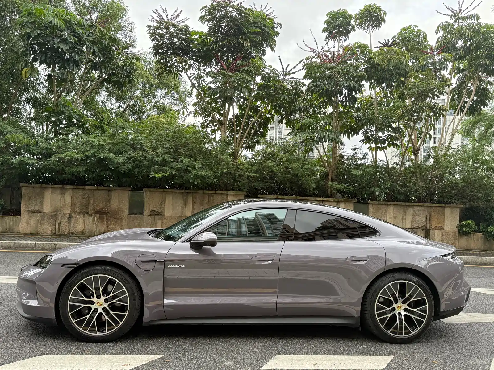 صورة 27 - Porsche Taycan