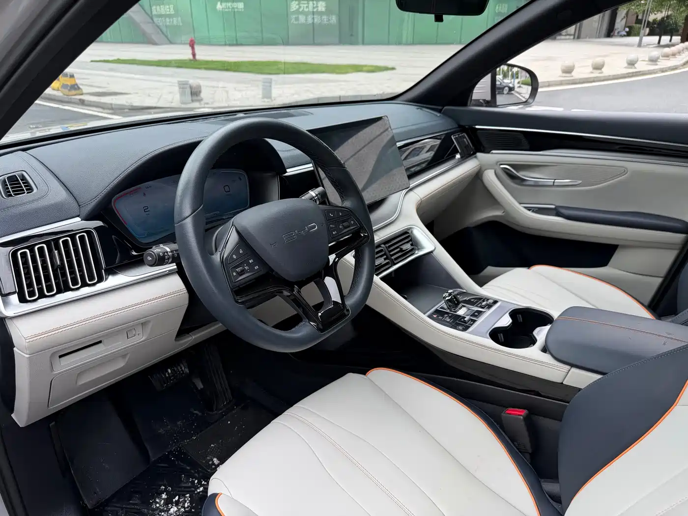 BYD Song PLUS PHEV 2023 Champion Edition DM-i 110KM Flagship фото 8