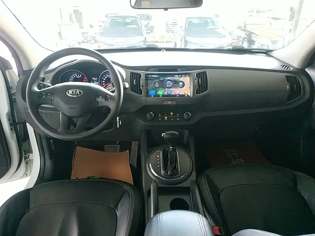 Kia Sportage 2016 2.0L Automatic 2WD GL фото 10