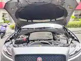 Photo 3 - Jaguar F-PACE