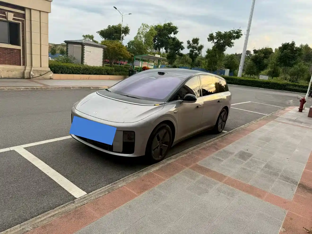Li Auto Li i8 2025 2025 Standard Edition