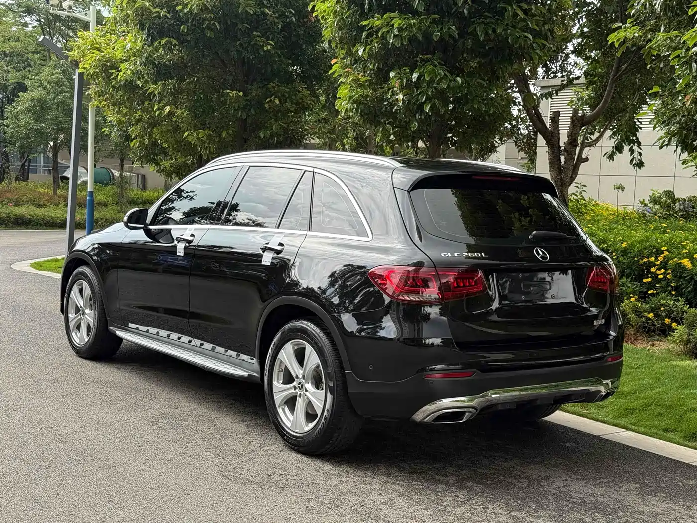 Mercedes-Benz GLC 2020 Facelift GLC 260 L 4MATIC Dynamic фото 4