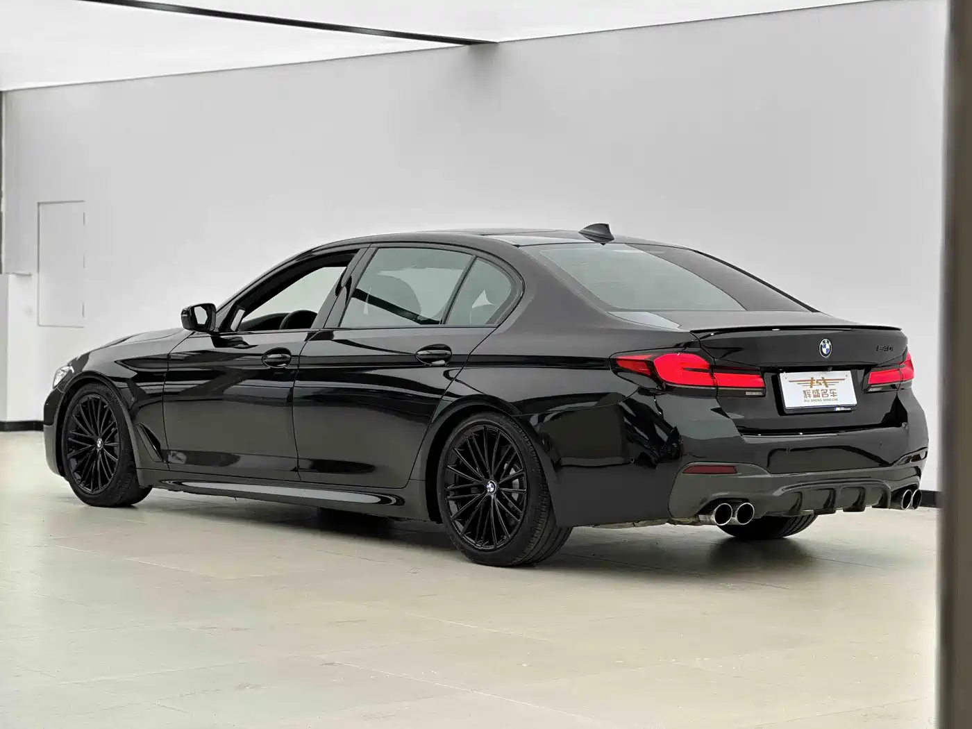 BMW 5 Series 2021 Facelift 530Li Leading M Sport Package фото 3