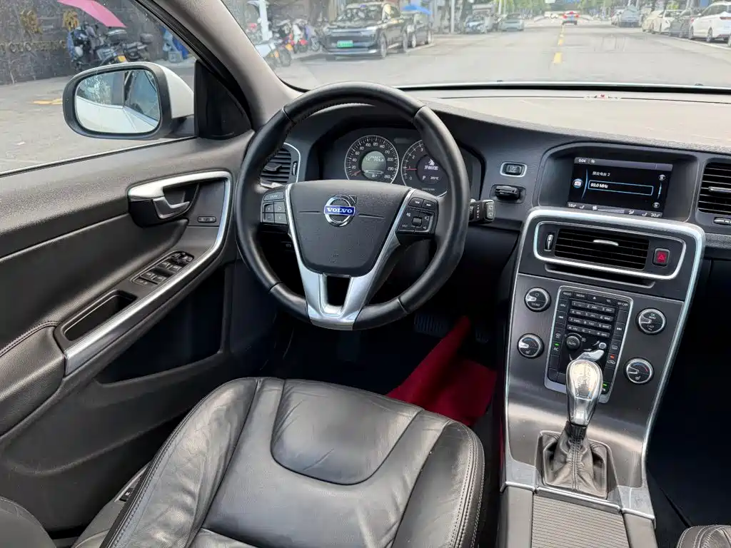 Volvo V60 2013 2013 T5 Premium Edition