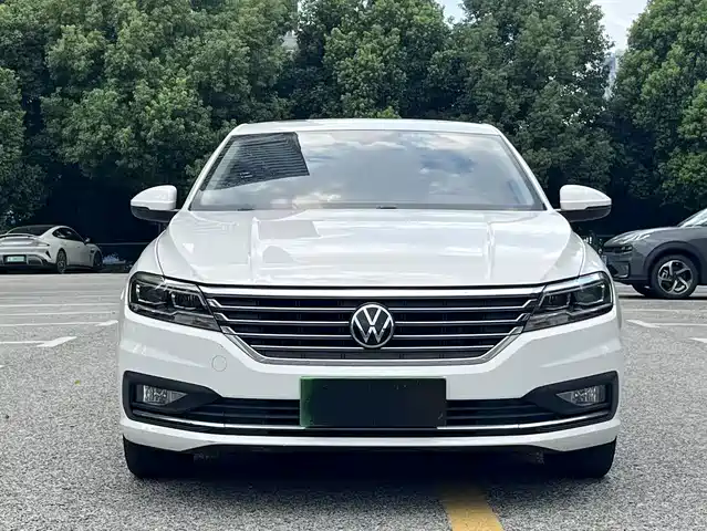 Volkswagen Lavida 2022 280TSI DSG Comfort Edition — фото 2