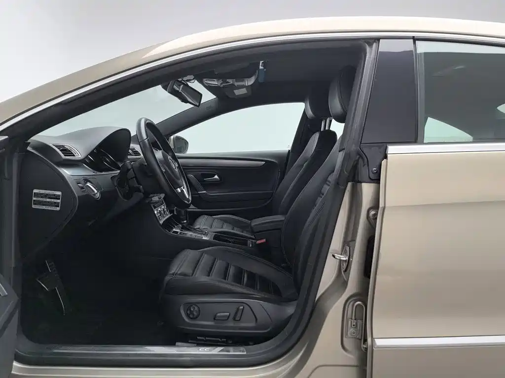 Photo 10 - Volkswagen CC