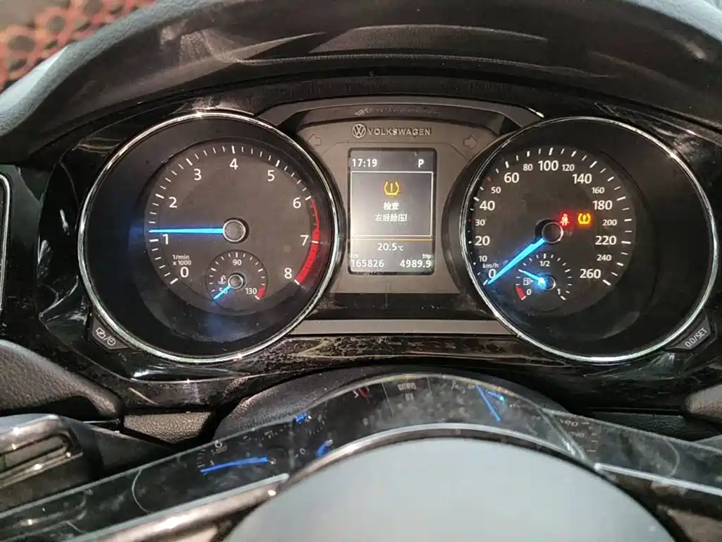 Photo 4 - Volkswagen Sagitar