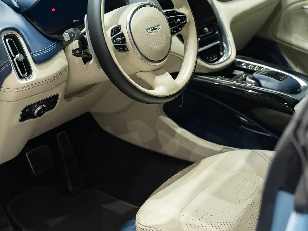 Aston Martin DBX 2021 2021 4.0T V8 Rhapsody Dance