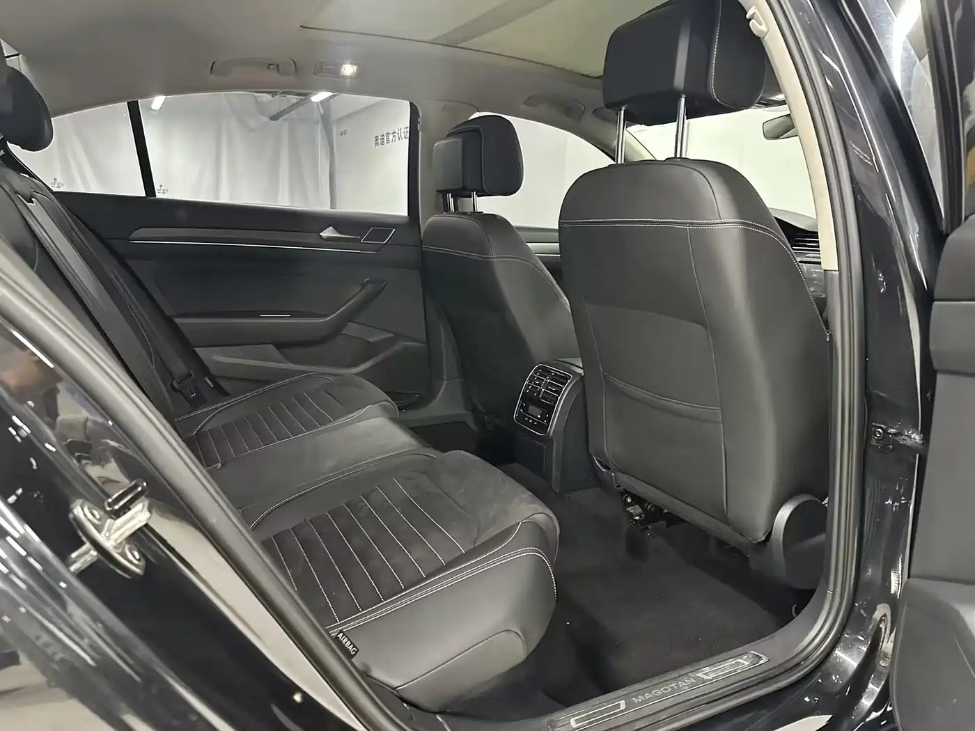Volkswagen Magotan 2020 330TSI DSG Luxury фото 15