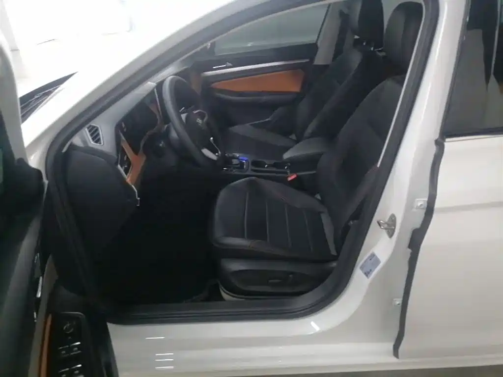 Volkswagen Bora 2023 200TSI DSG Yuexing PRO Edition фото 15