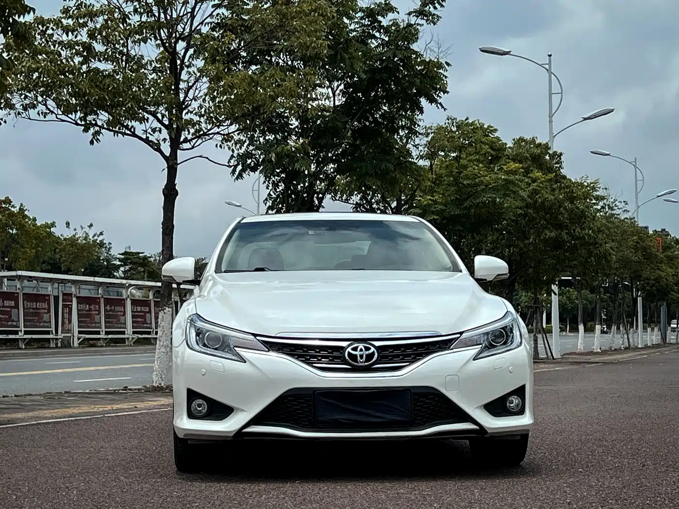 Toyota Reiz 2013 2.5V Premium Edition фото 2